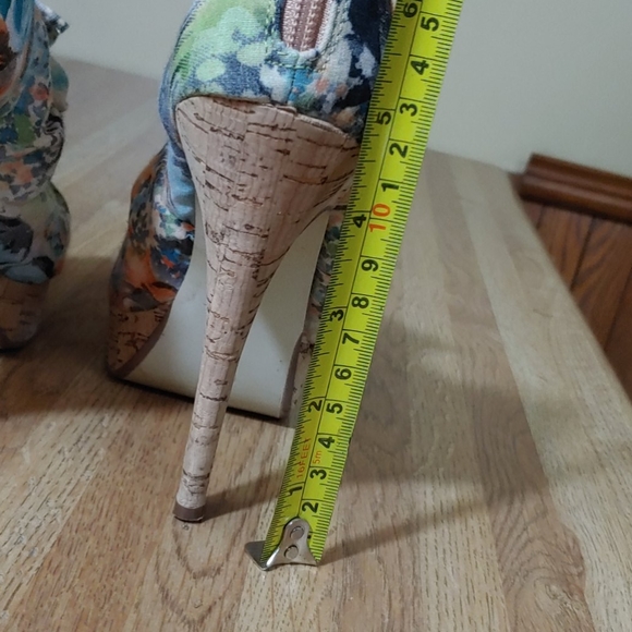 Chinese Laundry 🥳HOST PICK🥳 Heart Throb Platform Heels 6M - Picture 10 of 13